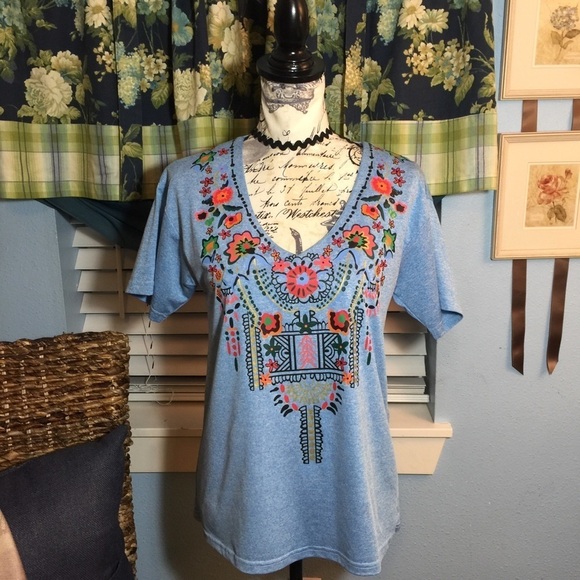 MISSLOOK v neck silk screened short sleeve t shirt - Picture 2 of 7